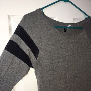 Gray long sleeve top